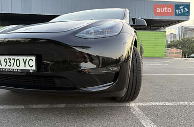 Внедорожник / Кроссовер Tesla Model Y 2024 в 