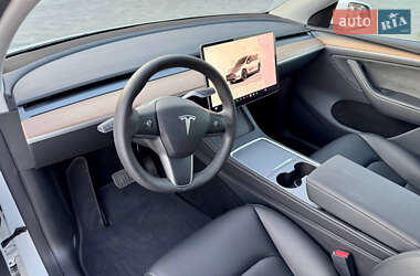 Внедорожник / Кроссовер Tesla Model Y 2024 в 