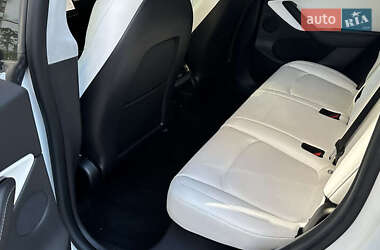 Внедорожник / Кроссовер Tesla Model Y 2020 в 
