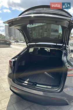 Внедорожник / Кроссовер Tesla Model Y 2021 в 