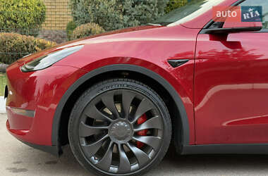 Внедорожник / Кроссовер Tesla Model Y 2024 в 