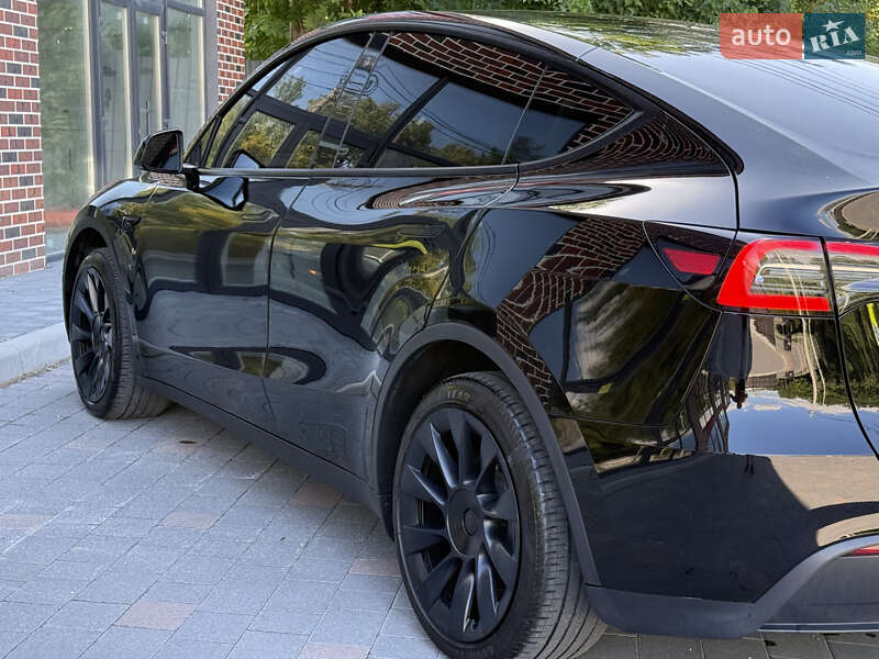 Внедорожник / Кроссовер Tesla Model Y 2023 в Тернополе