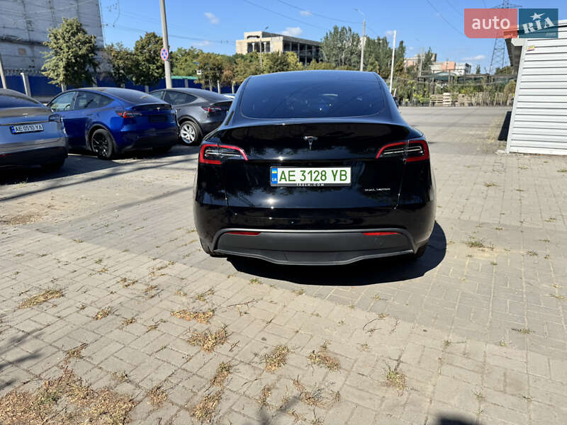 Позашляховик / Кросовер Tesla Model Y 2024 в Дніпрі