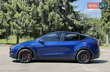 Внедорожник / Кроссовер Tesla Model Y 2024 в 