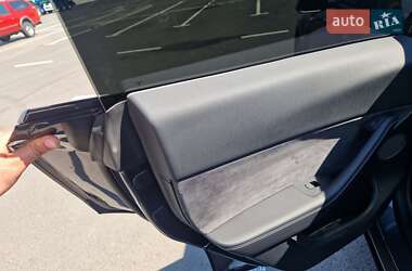 Внедорожник / Кроссовер Tesla Model Y 2023 в 