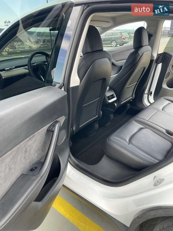 Позашляховик / Кросовер Tesla Model Y 2021 в Первомайську