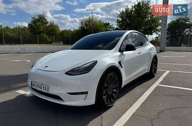 Внедорожник / Кроссовер Tesla Model Y 2021 в 
