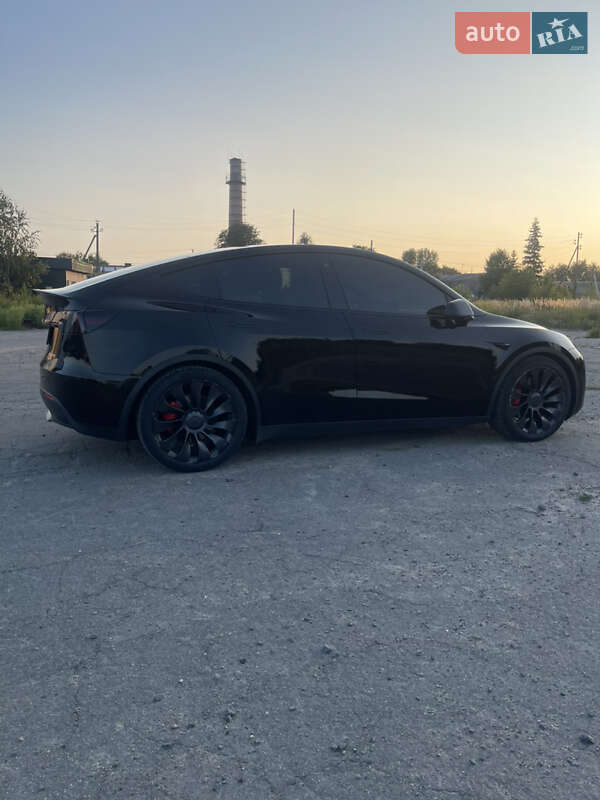 Внедорожник / Кроссовер Tesla Model Y 2022 в Буче