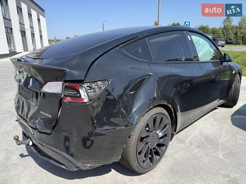 Внедорожник / Кроссовер Tesla Model Y 2022 в Дрогобыче