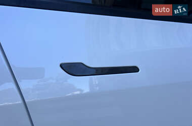 Внедорожник / Кроссовер Tesla Model Y 2021 в 