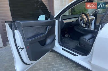 Внедорожник / Кроссовер Tesla Model Y 2021 в 