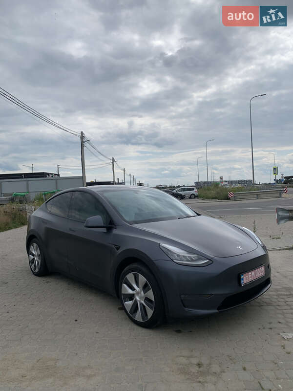 Внедорожник / Кроссовер Tesla Model Y 2020 в Львове