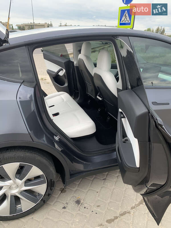 Внедорожник / Кроссовер Tesla Model Y 2020 в Львове