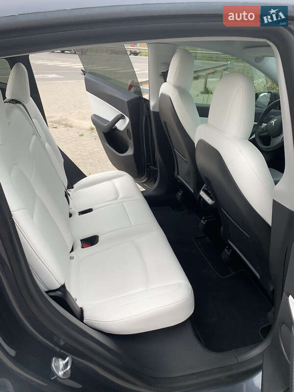 Внедорожник / Кроссовер Tesla Model Y 2020 в Львове