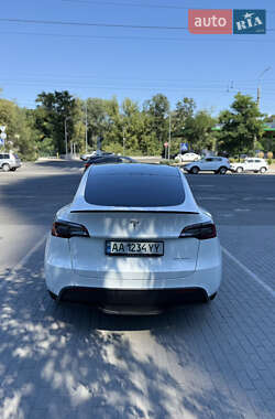 Внедорожник / Кроссовер Tesla Model Y 2021 в 