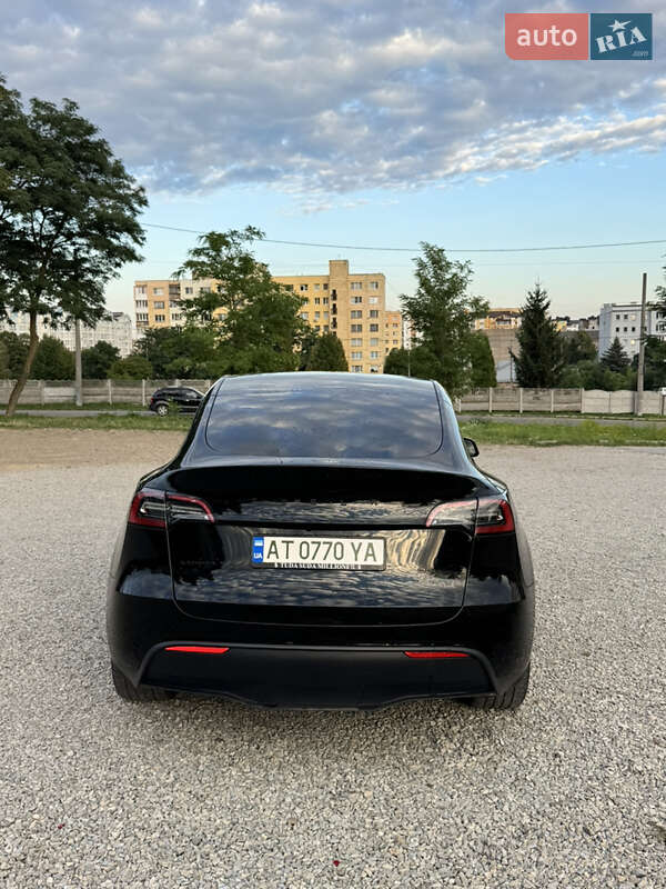 Позашляховик / Кросовер Tesla Model Y 2022 в Івано-Франківську