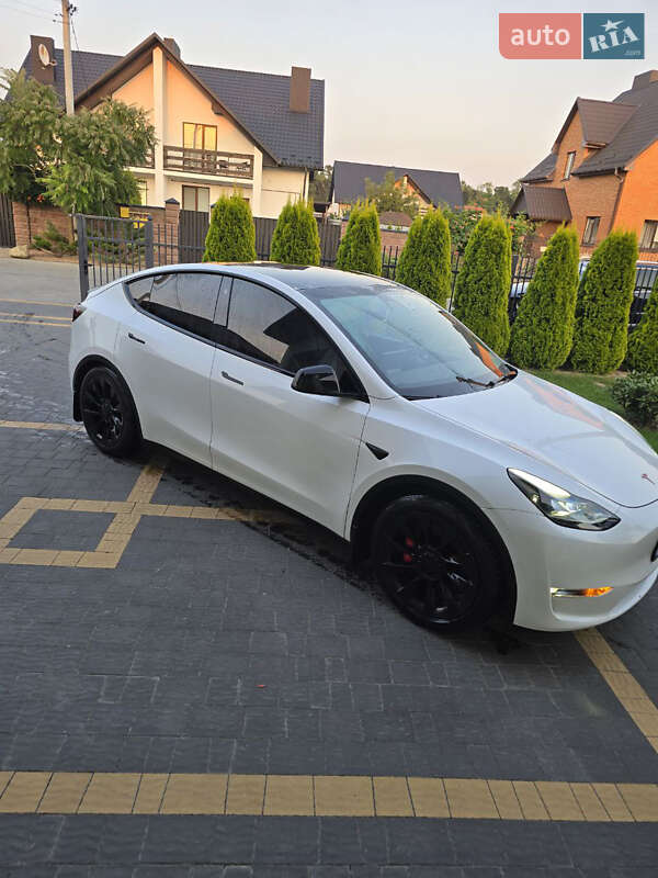 Внедорожник / Кроссовер Tesla Model Y 2022 в Луцке