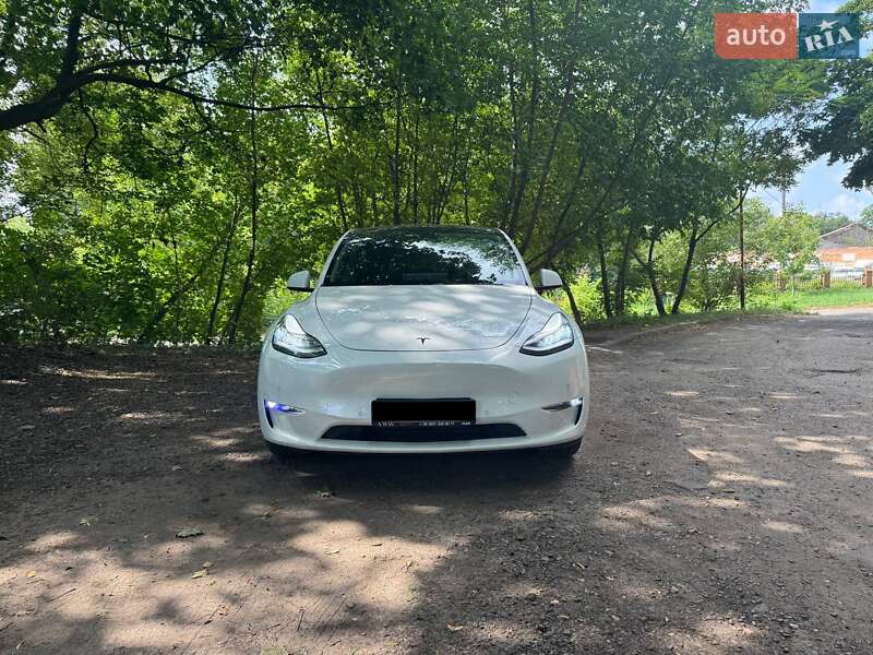 Внедорожник / Кроссовер Tesla Model Y 2020 в Львове