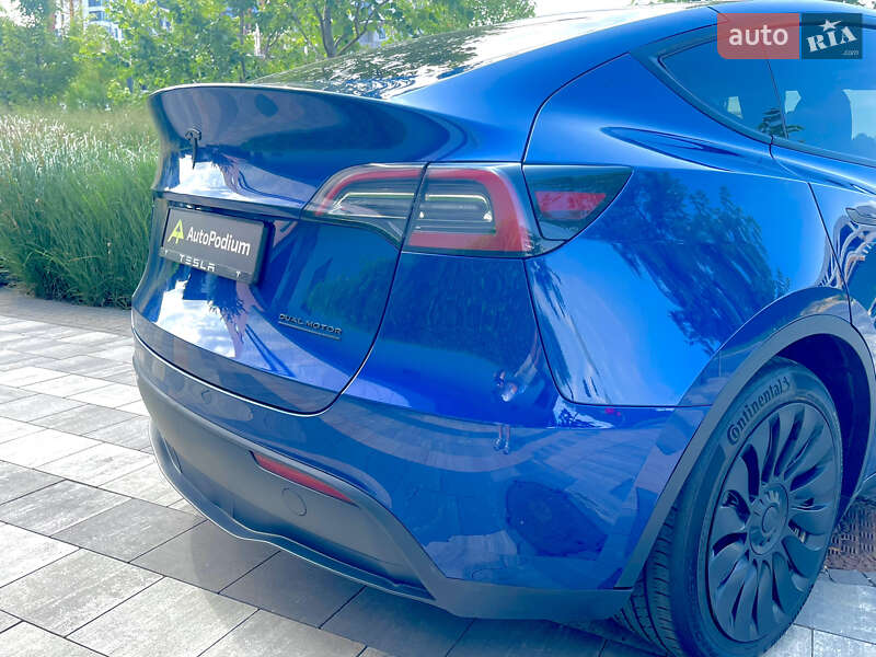 Внедорожник / Кроссовер Tesla Model Y 2023 в Киеве