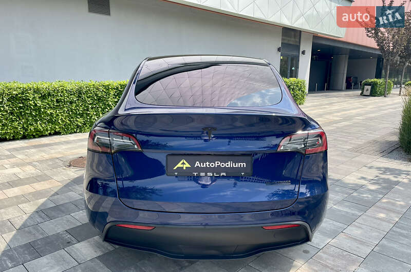 Внедорожник / Кроссовер Tesla Model Y 2023 в Киеве