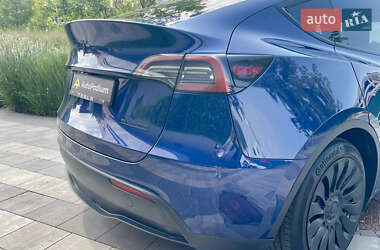 Внедорожник / Кроссовер Tesla Model Y 2023 в 