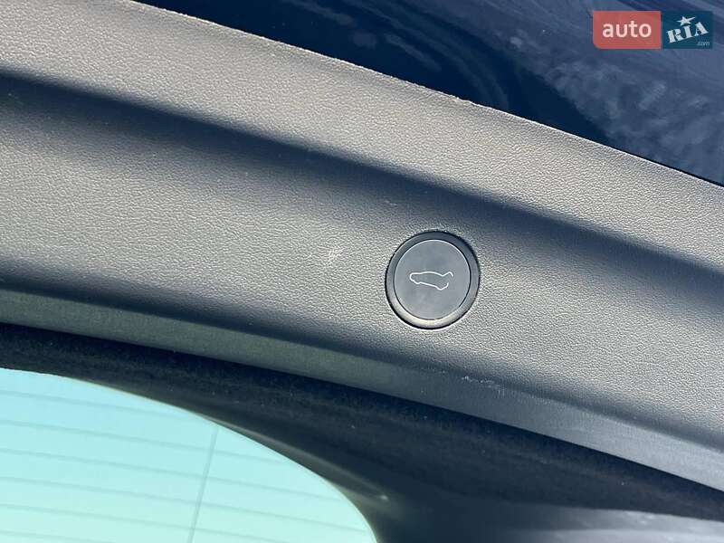 Внедорожник / Кроссовер Tesla Model Y 2022 в Львове