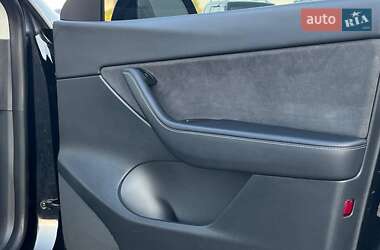 Внедорожник / Кроссовер Tesla Model Y 2022 в 