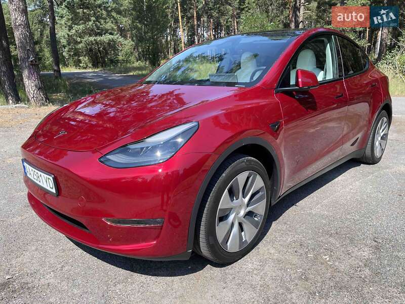 Внедорожник / Кроссовер Tesla Model Y 2024 в 