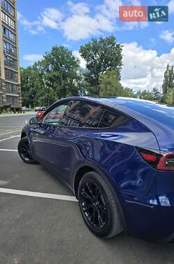 Внедорожник / Кроссовер Tesla Model Y 2024 в 