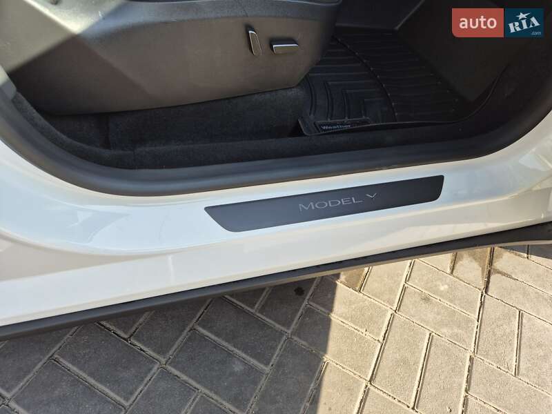 Позашляховик / Кросовер Tesla Model Y 2023 в Запоріжжі