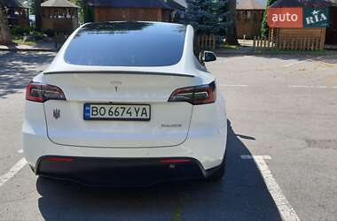 Внедорожник / Кроссовер Tesla Model Y 2022 в 