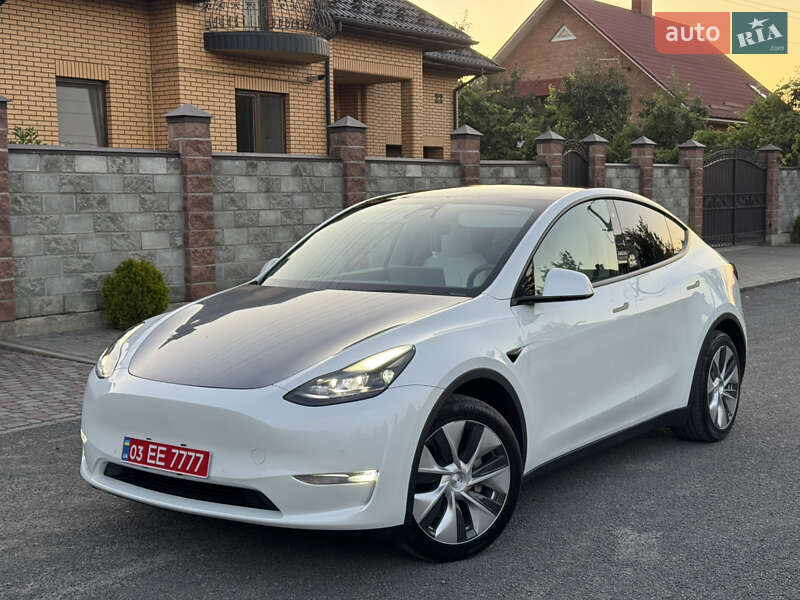 Tesla Model Y 2020