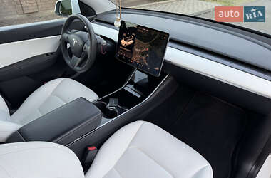 Внедорожник / Кроссовер Tesla Model Y 2020 в 