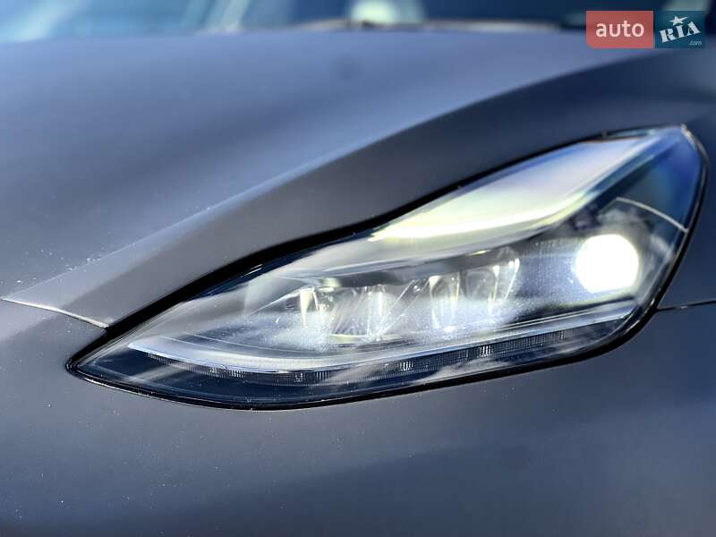 Внедорожник / Кроссовер Tesla Model Y 2022 в Киеве