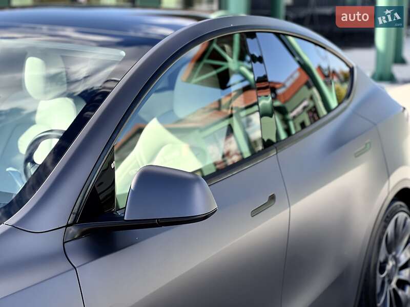Внедорожник / Кроссовер Tesla Model Y 2022 в Киеве