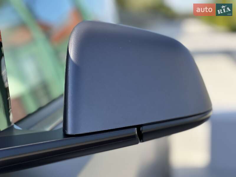 Внедорожник / Кроссовер Tesla Model Y 2022 в Киеве