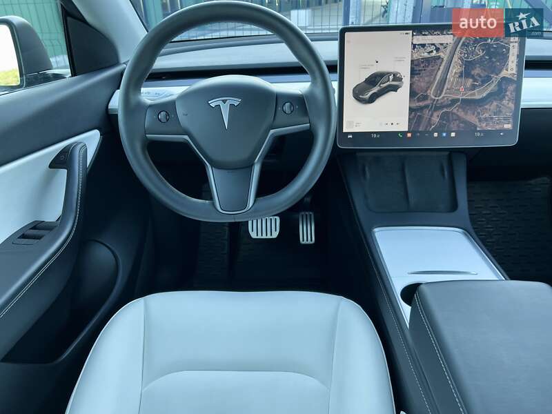 Внедорожник / Кроссовер Tesla Model Y 2022 в Киеве