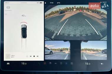 Внедорожник / Кроссовер Tesla Model Y 2022 в 
