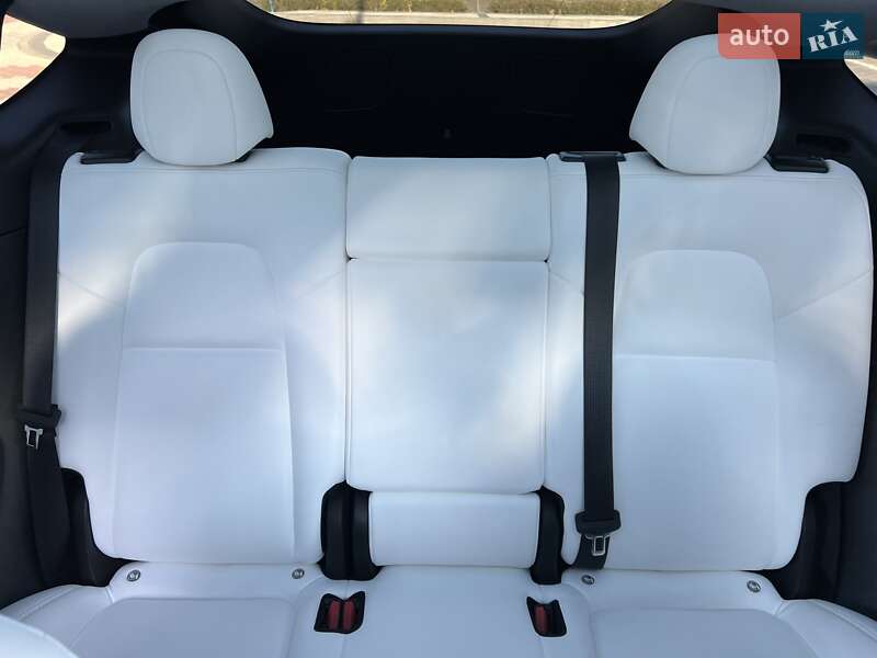 Внедорожник / Кроссовер Tesla Model Y 2022 в Киеве