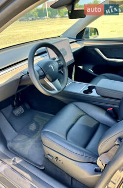 Внедорожник / Кроссовер Tesla Model Y 2024 в 