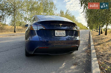 Внедорожник / Кроссовер Tesla Model Y 2021 в 