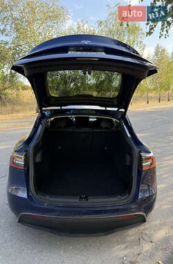 Внедорожник / Кроссовер Tesla Model Y 2021 в 