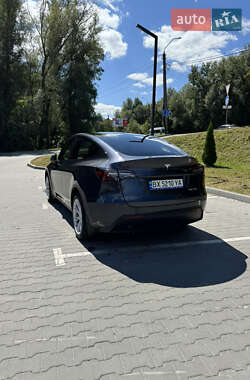 Внедорожник / Кроссовер Tesla Model Y 2024 в 