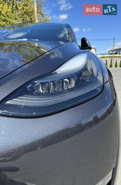 Внедорожник / Кроссовер Tesla Model Y 2024 в 