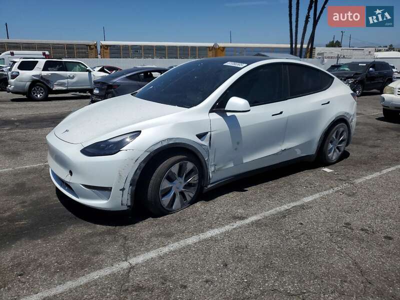 Tesla Model Y 2023