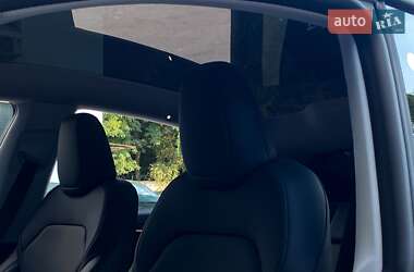 Внедорожник / Кроссовер Tesla Model Y 2025 в 