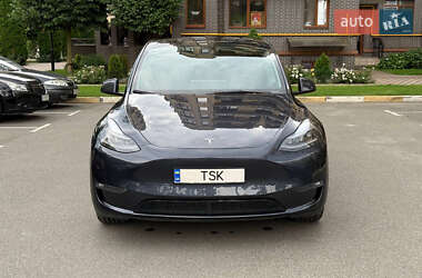 Позашляховик / Кросовер Tesla Model Y 2024 в 