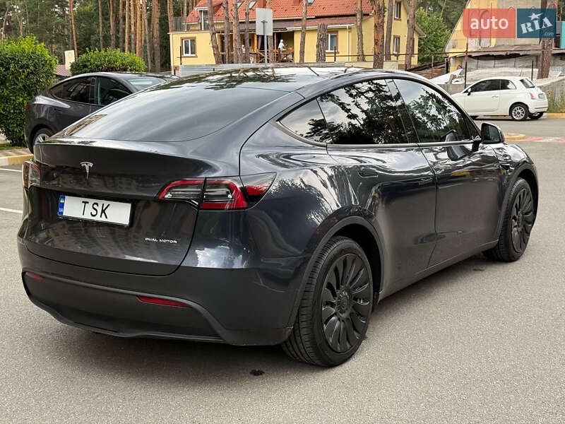 Позашляховик / Кросовер Tesla Model Y 2024 в Києві