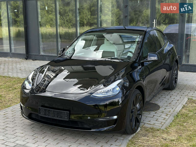 Внедорожник / Кроссовер Tesla Model Y 2023 в Ровно