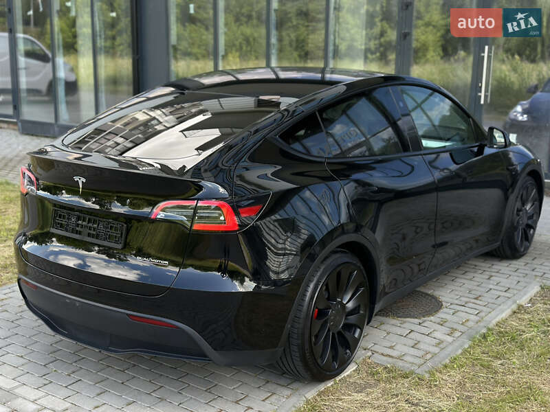 Внедорожник / Кроссовер Tesla Model Y 2023 в Ровно